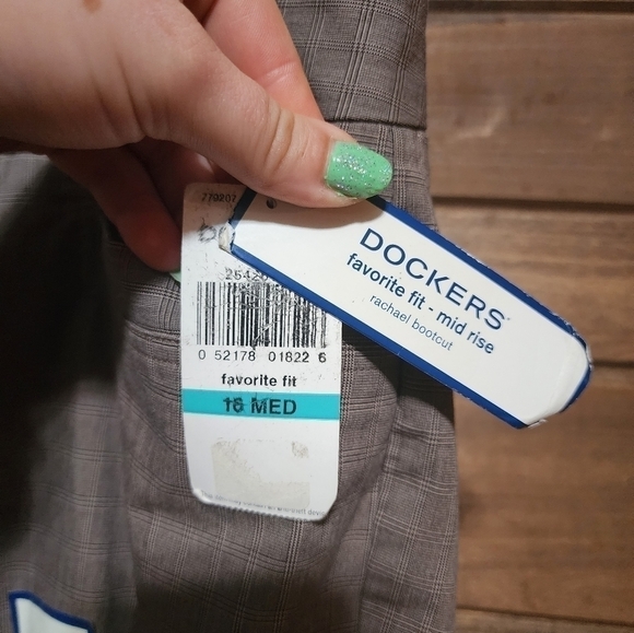 DOCKERS Favorite Fit Mid-Rise dress pants​ - Picture 3 of 10